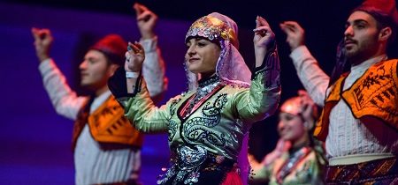 16 NK Turks Volksdansen